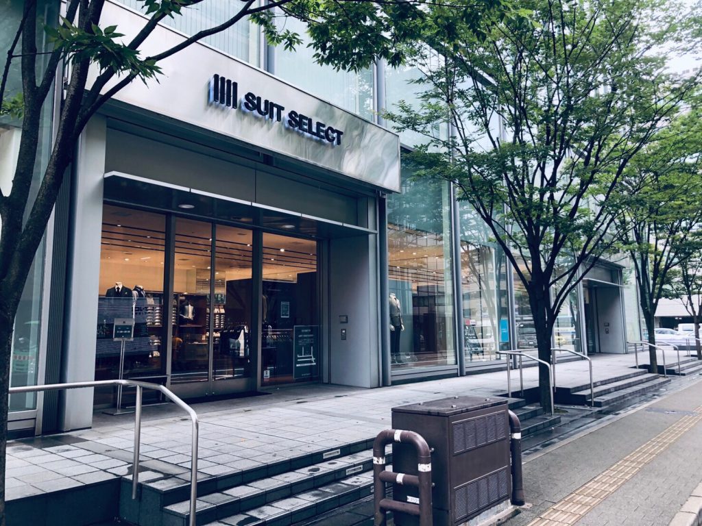 スーツセレクト博多店頭