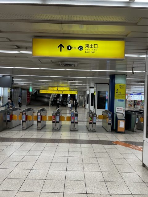近鉄線大阪難波駅東改札口付近