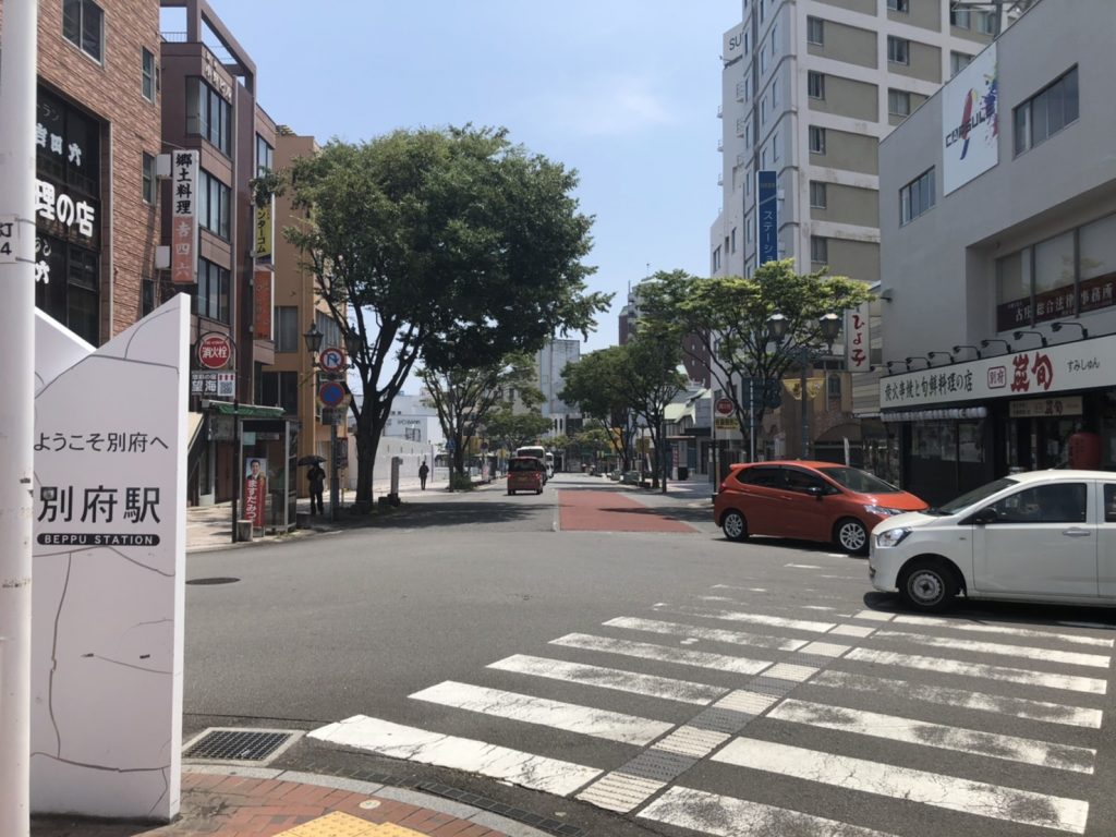 トキハ別府方面車道画像