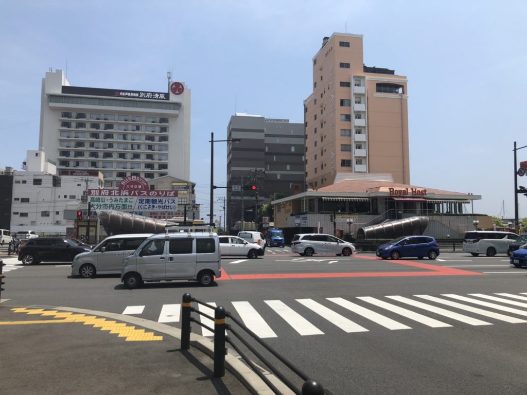 トキハ別府方面車道画像