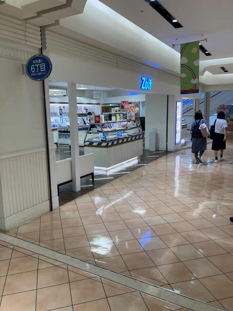 トキハわさだタウン通路