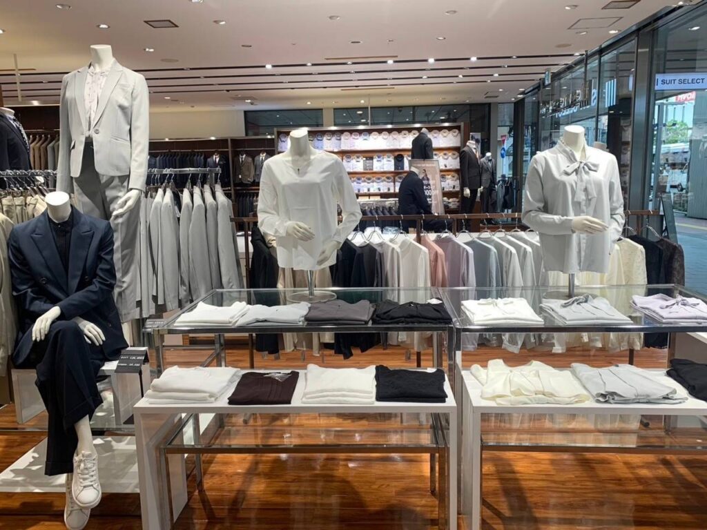 スーツセレクト博多駅前 レディースコーナー
