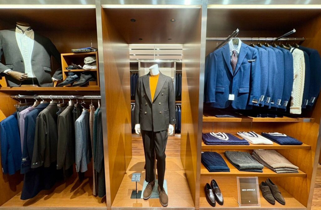 スーツセレクトアスナル金山 ジャケット・パンツコーナー
