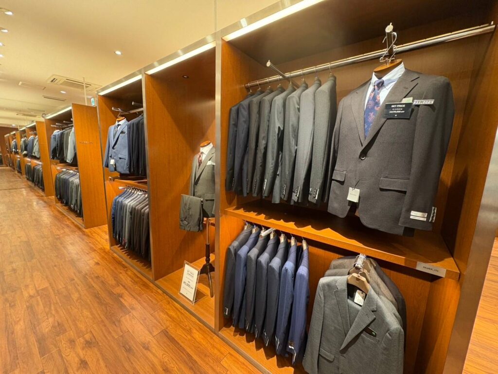スーツセレクトアスナル金山 スーツコーナー