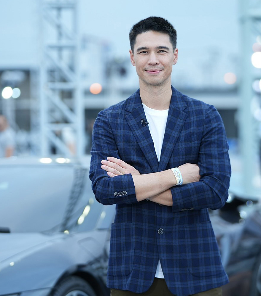 คุณแมทธิว ดีน พิธีกรรายการ One Day With Matthew ช่อง Mono 29