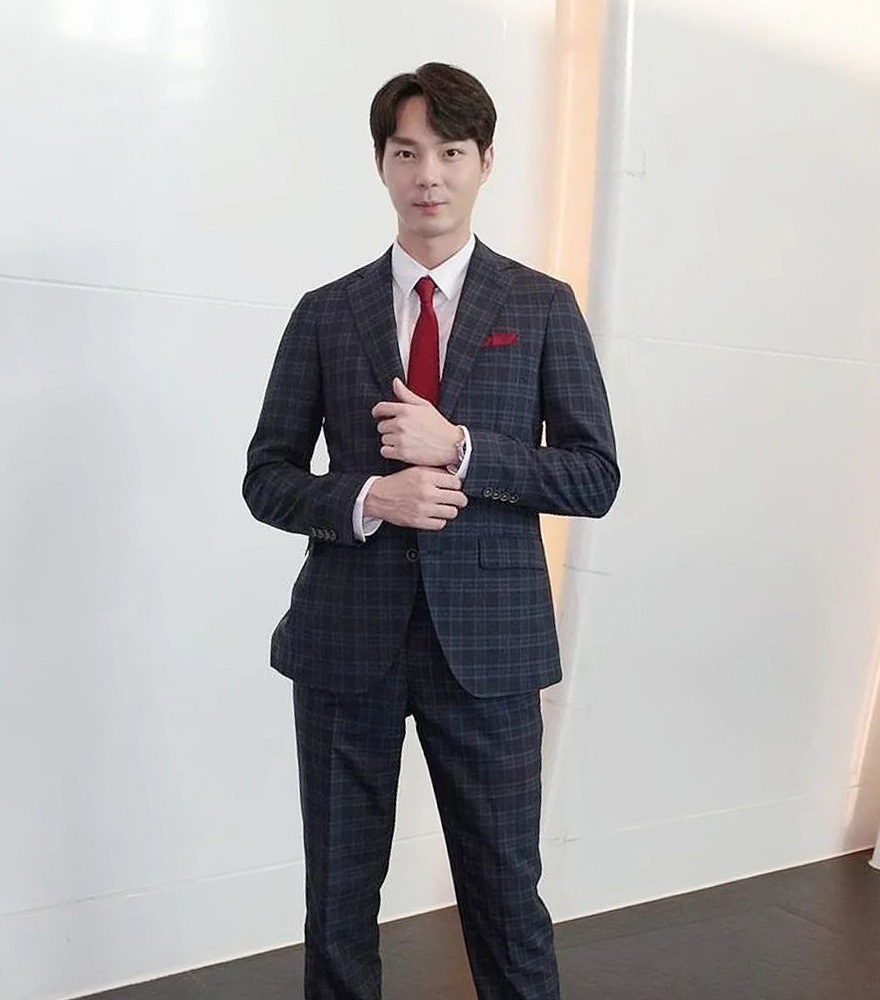 คุณญี่ปุ่น  ธนัฐ ธนจิระชัย สวมชุด CORDURA SUIT ในงาน ‘KonnecThai EVE’ 2023